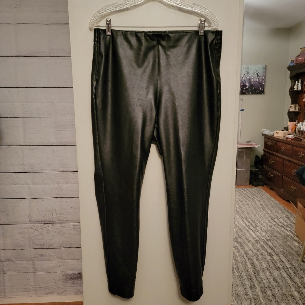Vince Camuto Faux Leather Skinny Pull on Pants - Size Large Petite - Picture 3 of 7
